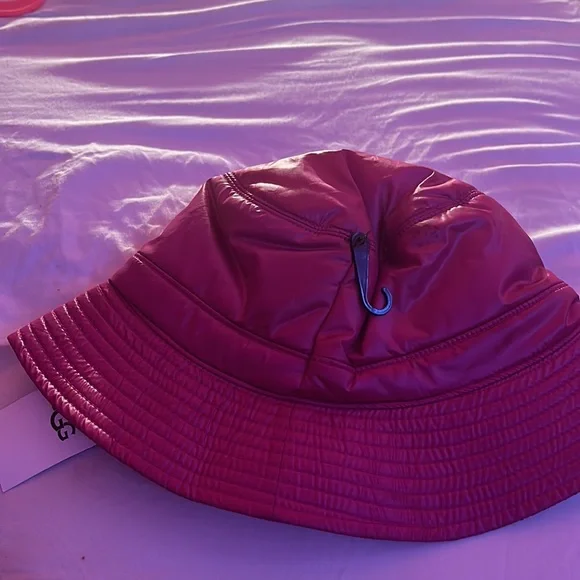Ugg bucket hat - Picture 3 of 3